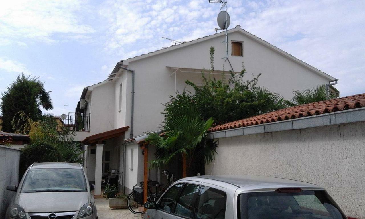 Apartment Jozefina Porec Exterior photo