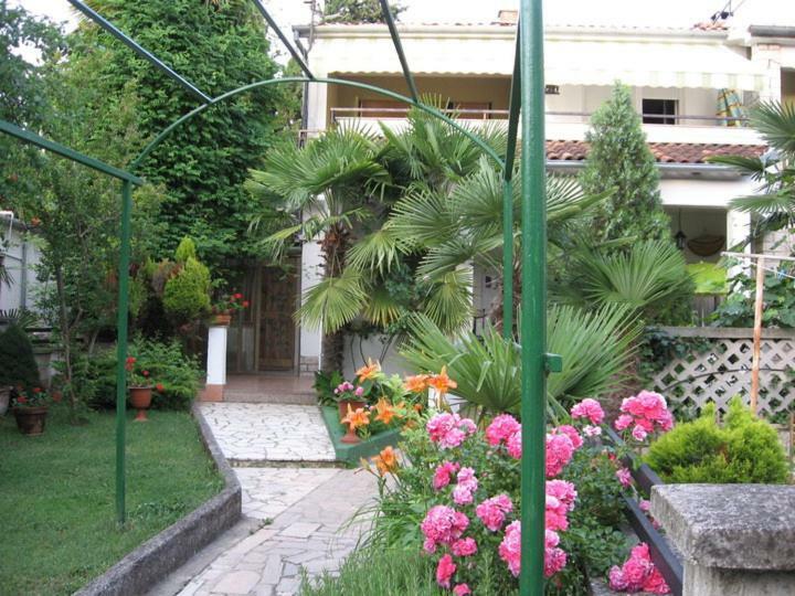 Apartment Jozefina Porec Exterior photo